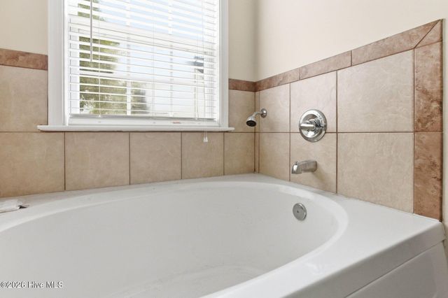 714 E Pipers Glen, Shallotte, NC 28470