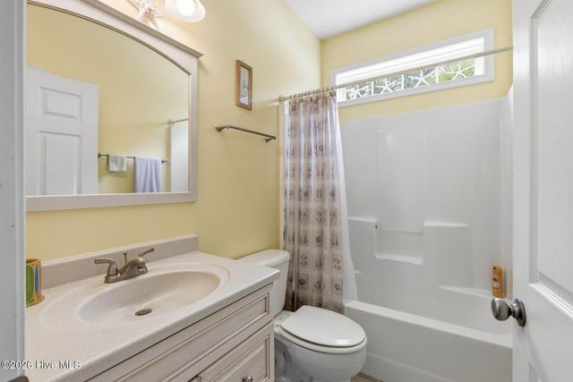 714 E Pipers Glen, Shallotte, NC 28470