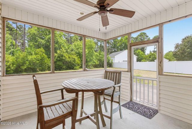 714 E Pipers Glen, Shallotte, NC 28470