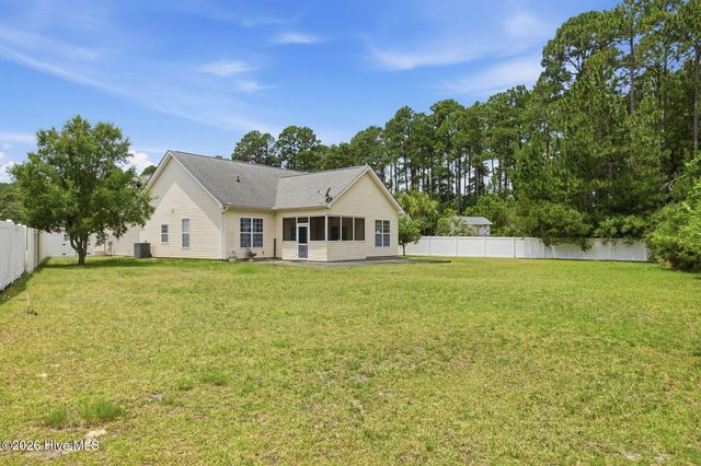 714 E Pipers Glen, Shallotte, NC 28470