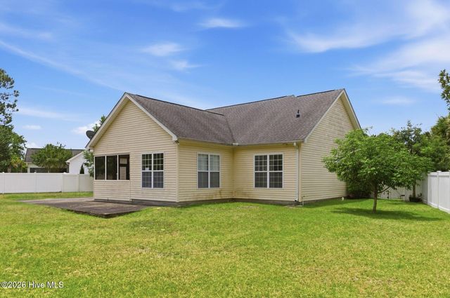 714 E Pipers Glen, Shallotte, NC 28470
