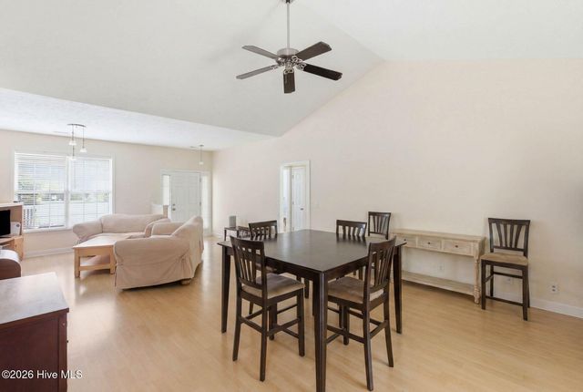 714 E Pipers Glen, Shallotte, NC 28470