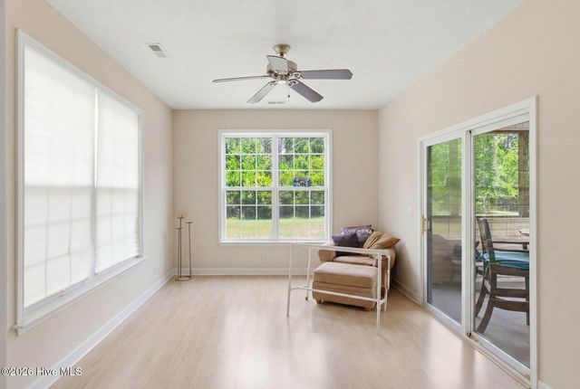 714 E Pipers Glen, Shallotte, NC 28470
