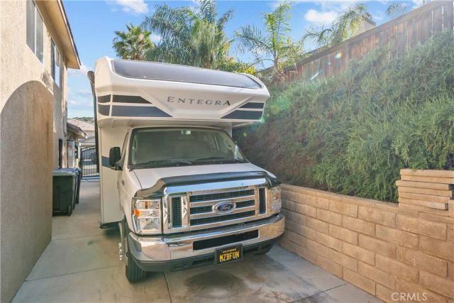 32810 The Old Road, Castaic, CA 91384