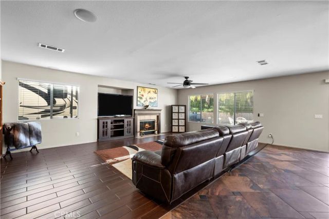 32810 The Old Road, Castaic, CA 91384