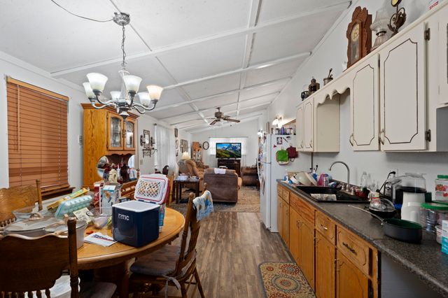 886 Hart Circle, Noel, MO 64854