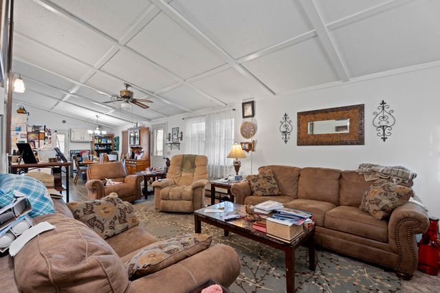 886 Hart Circle, Noel, MO 64854