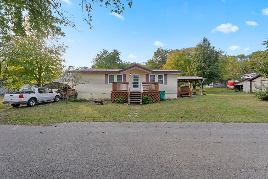 886 Hart Circle, Noel, MO 64854
