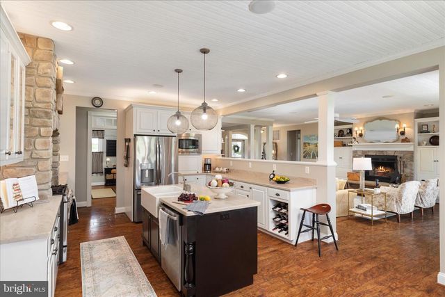 496 CLARY RD, Strasburg, VA 22657