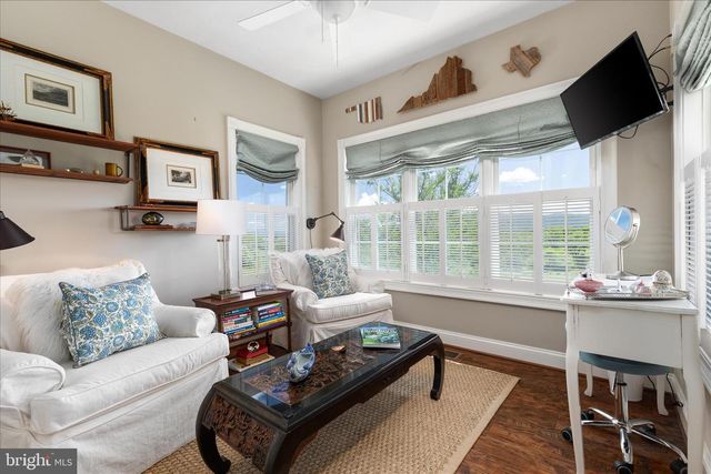 496 CLARY RD, Strasburg, VA 22657
