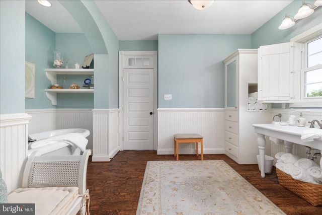 496 CLARY RD, Strasburg, VA 22657