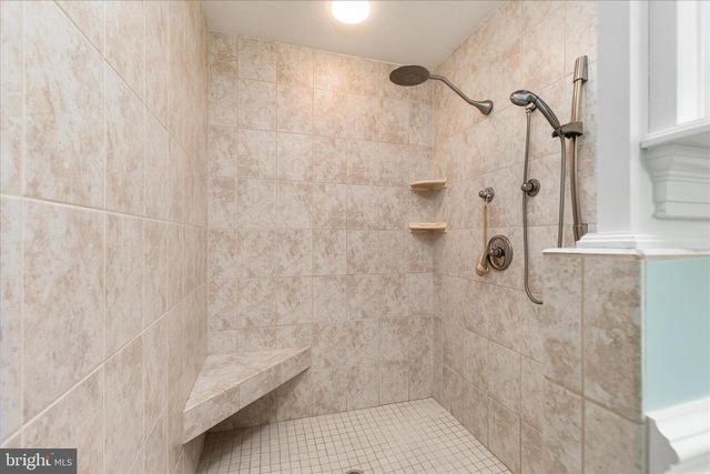 496 CLARY RD, Strasburg, VA 22657