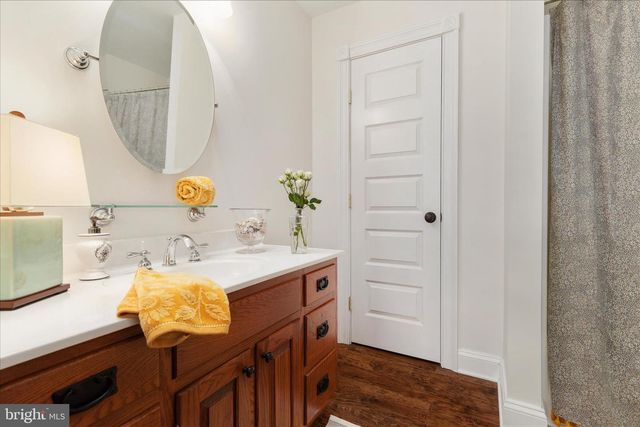 496 CLARY RD, Strasburg, VA 22657