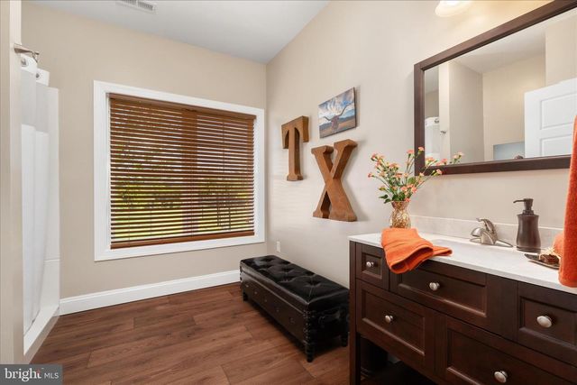496 CLARY RD, Strasburg, VA 22657