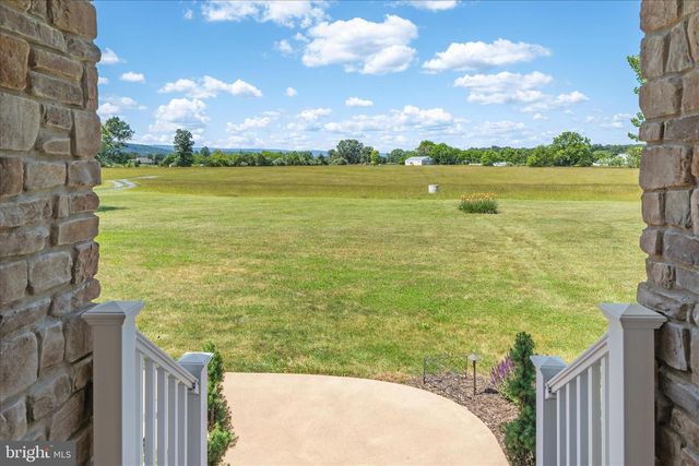 496 CLARY RD, Strasburg, VA 22657