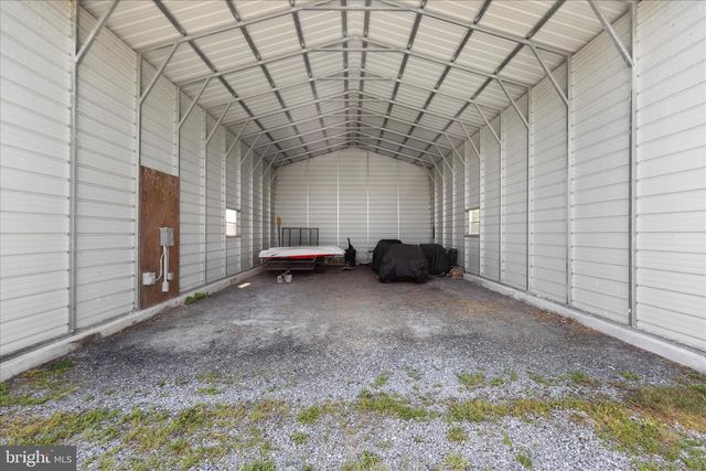 496 CLARY RD, Strasburg, VA 22657