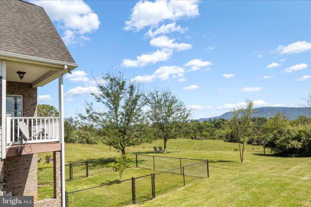 496 CLARY RD, Strasburg, VA 22657