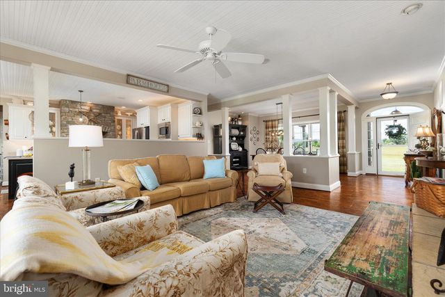 496 CLARY RD, Strasburg, VA 22657