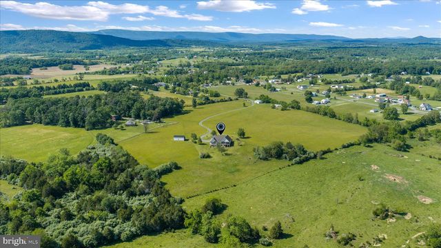 496 CLARY RD, Strasburg, VA 22657