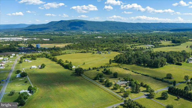 496 CLARY RD, Strasburg, VA 22657