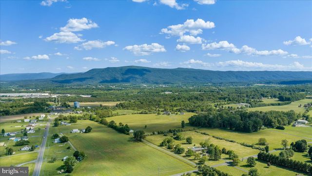 496 CLARY RD, Strasburg, VA 22657
