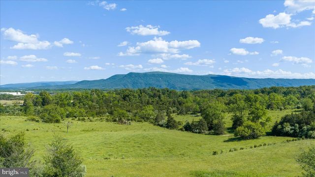 496 CLARY RD, Strasburg, VA 22657