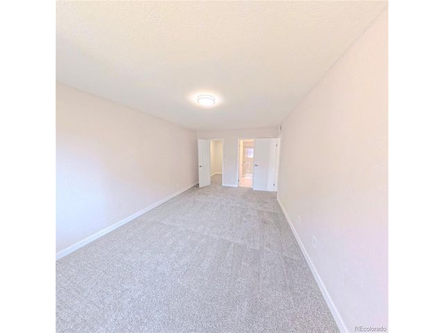 8335 Fairmount Dr 4-102, Denver, CO 80247