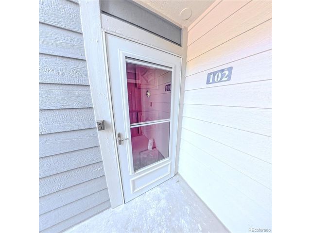 8335 Fairmount Dr 4-102, Denver, CO 80247