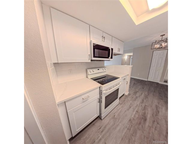 8335 Fairmount Dr 4-102, Denver, CO 80247
