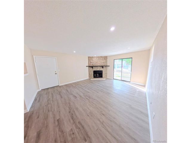 8335 Fairmount Dr 4-102, Denver, CO 80247