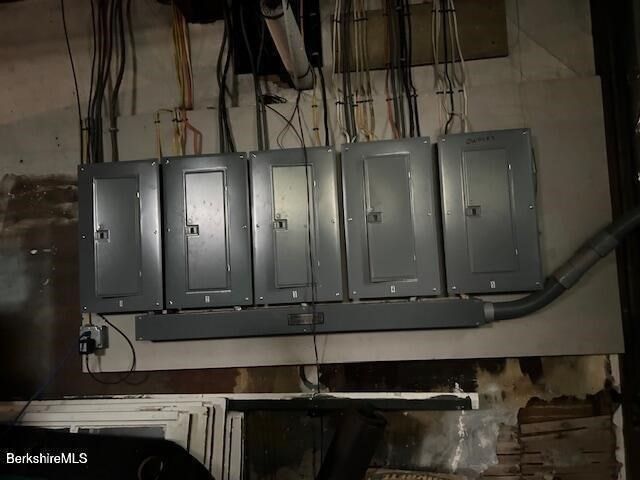 31 Dover Street, North Adams, MA 01247