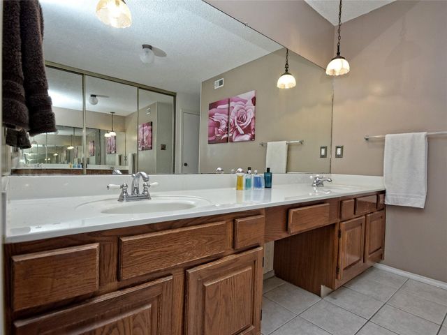 7801 Palacios DR, Austin, TX 78749