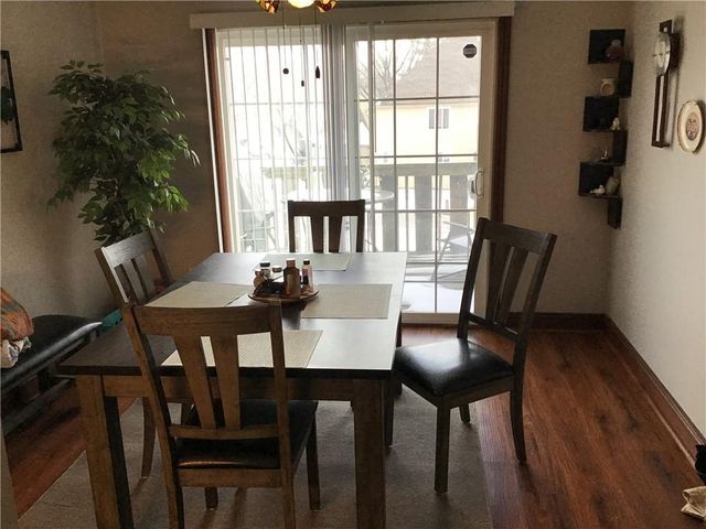 8395 NW WAUKOMIS Drive, Kansas City, MO 64151