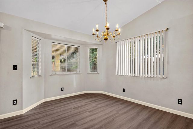 5438 N State Street, Fresno, CA 93722