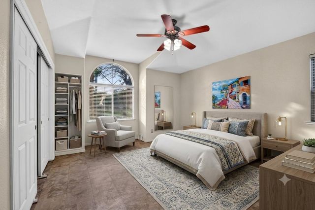 5438 N State Street, Fresno, CA 93722
