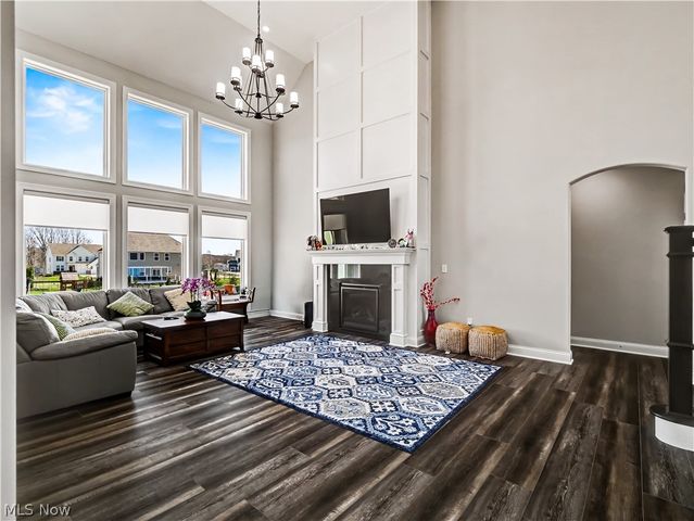 11005 Chippewa Path, North Royalton, OH 44133