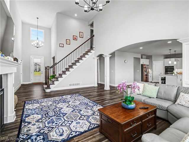 11005 Chippewa Path, North Royalton, OH 44133