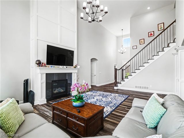 11005 Chippewa Path, North Royalton, OH 44133