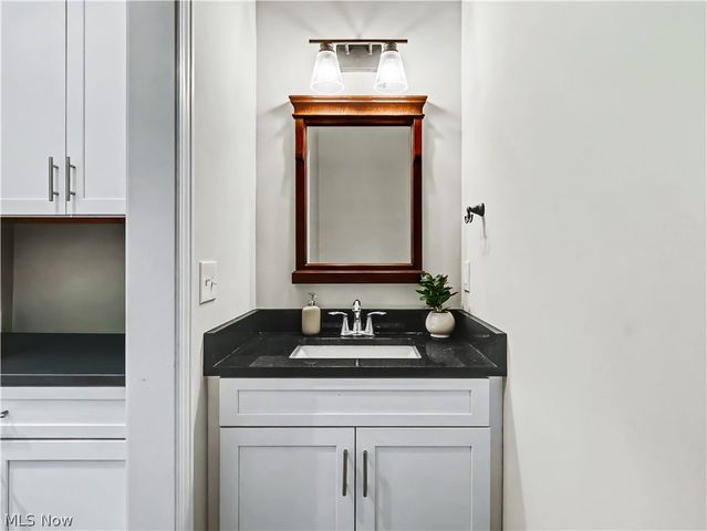 11005 Chippewa Path, North Royalton, OH 44133