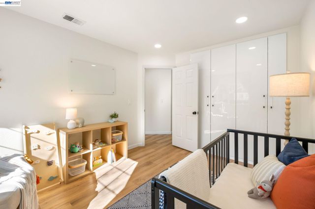 7921 Crossridge Dr, Dublin, CA 94568