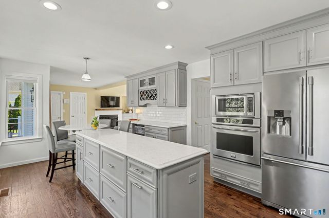 41 Henry Albert Drive, Milford, CT 06460