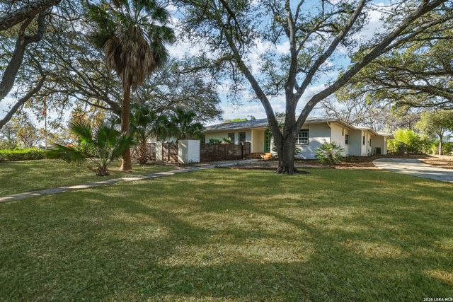 825 Eventide, Terrell Hills, TX 78209