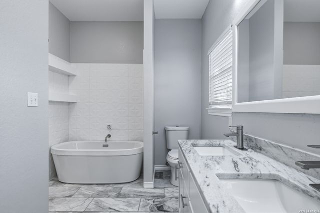 825 Eventide, Terrell Hills, TX 78209