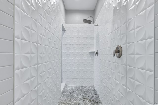 825 Eventide, Terrell Hills, TX 78209