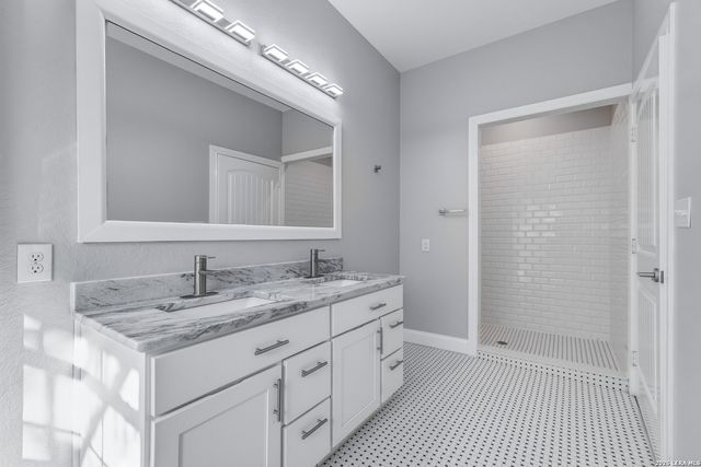 825 Eventide, Terrell Hills, TX 78209