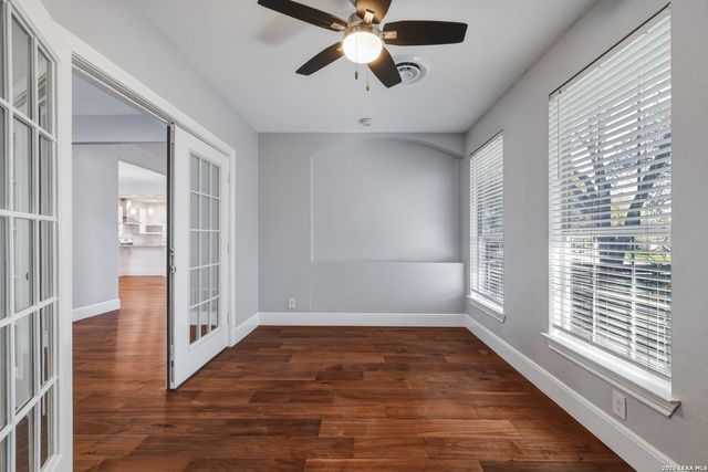 825 Eventide, Terrell Hills, TX 78209