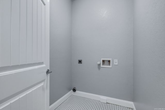 825 Eventide, Terrell Hills, TX 78209