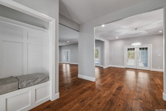 825 Eventide, Terrell Hills, TX 78209