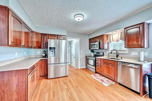 2061 Bluestem Drive, Burlington, KY 41005