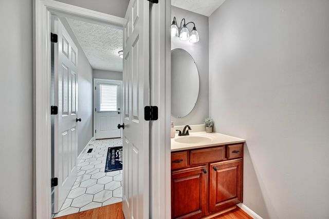 2061 Bluestem Drive, Burlington, KY 41005